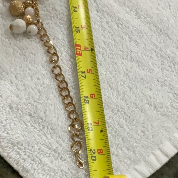 Cha Cha Necklace Textured & Smooth Gold-Tone Beads & Faceted White Beads - Picture 12 of 14